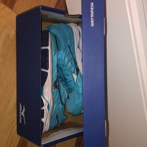 Mizuno Wave Rider 20 Running Shoes In Teal Blue